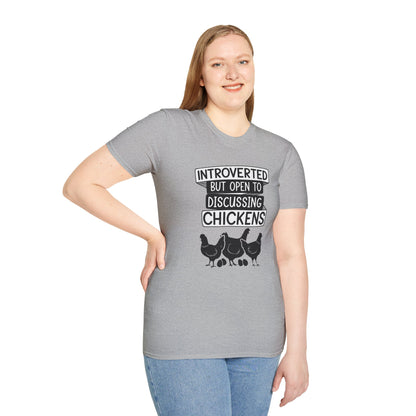 T-Shirt 'Introverted But Open to Discussing Chickens' Funny Shirt chickens Lover Tee