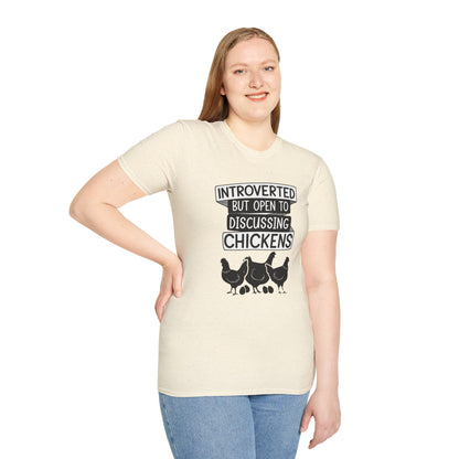 T-Shirt 'Introverted But Open to Discussing Chickens' Funny Shirt chickens Lover Tee